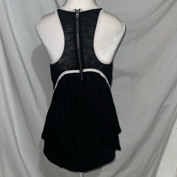 black & white sleeveless Express top size xs - Picture 2 of 4